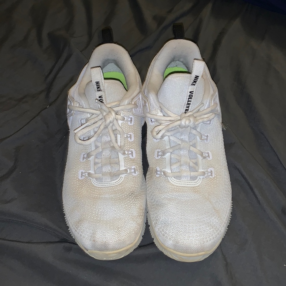 Women’s Nike Volleyball shoes WHITE / Size 12